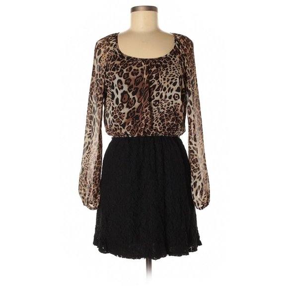 Speechless Dresses & Skirts - SPEECHLESS MINI CASUAL DRESS